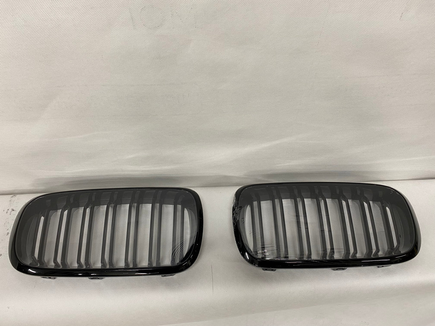 BMW X5 F15 Gloss Black Kidney Grills