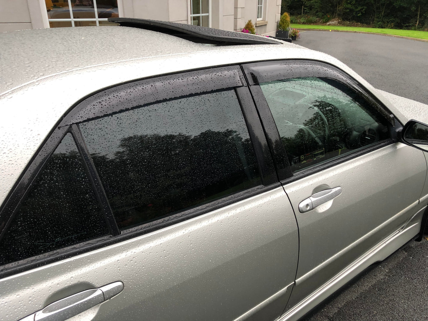 Lexus IS 200 Wind Deflectors / Window Visors