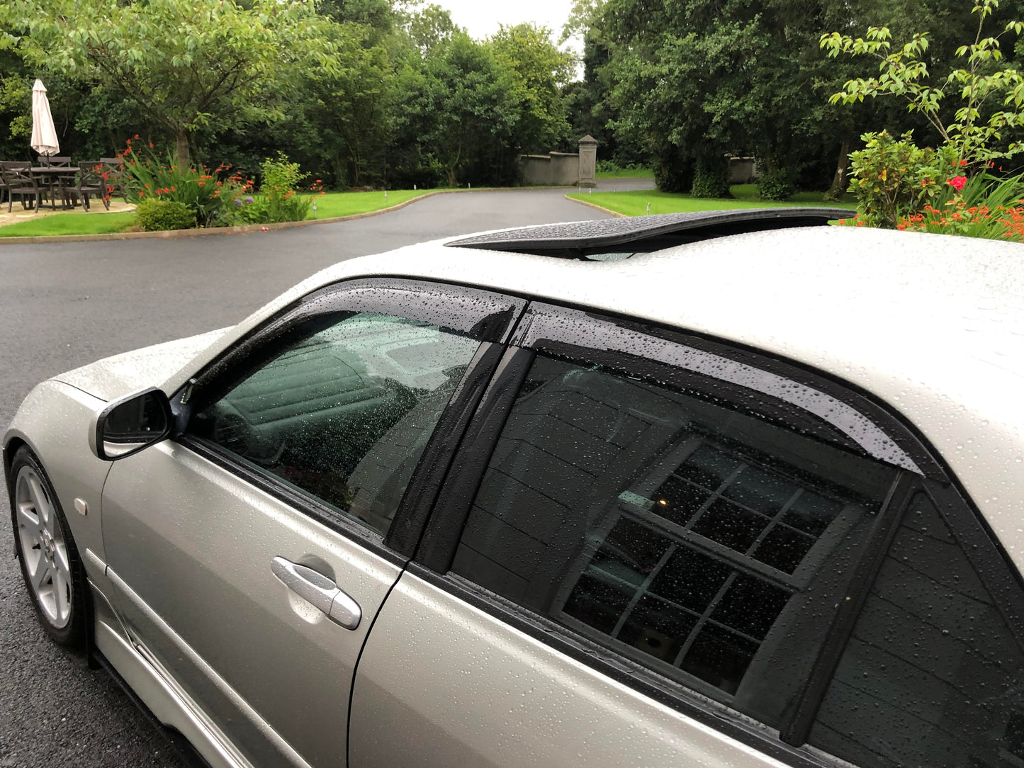 Lexus IS 200 Wind Deflectors / Window Visors